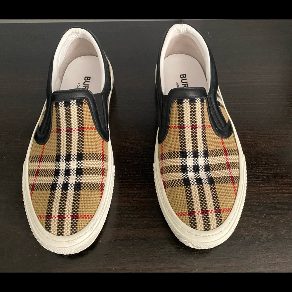 Burberry Slip ons